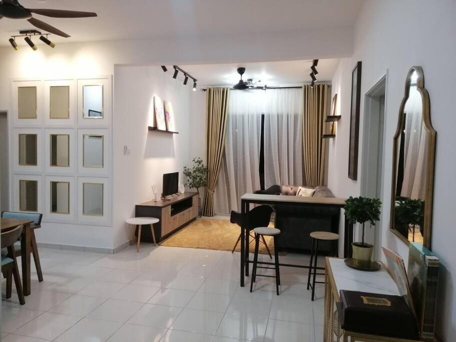 Homestay Casa Nur Iman @Adelia Kajang Exterior foto